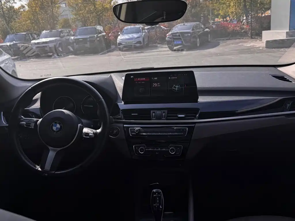 BMW BMW X1 2021 sDrive25Li Leading Edition 2020 - thumbnail 5