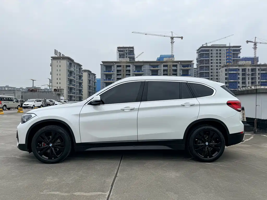 BMW BMW X1 2021 sDrive20Li Fashion Edition 2021 - thumbnail 7