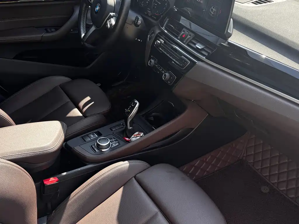 BMW BMW X1 2021 sDrive25Li Leading Edition 2020 - thumbnail 10
