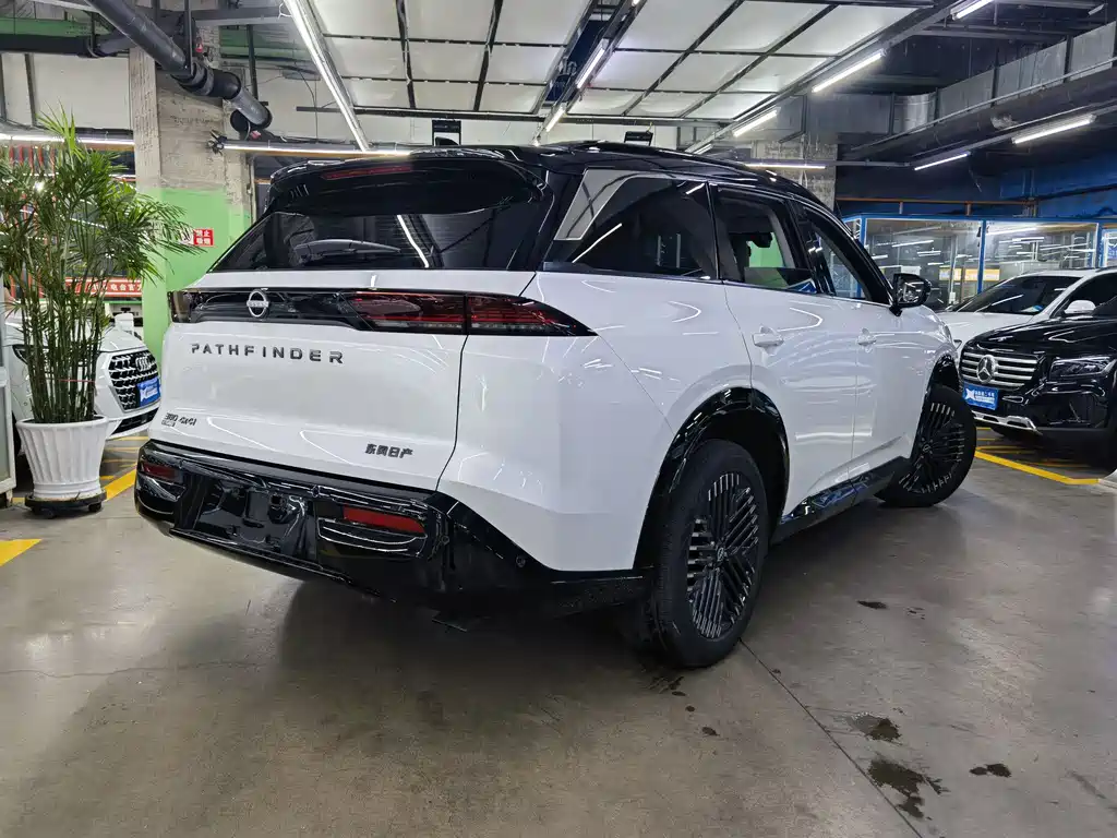 Nissan Pathfinder 2024 380VC-TURBO AWD Intelligent Drive Edition 6-Seater 2024 - thumbnail 6