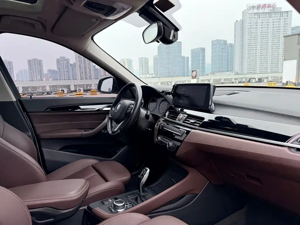 BMW BMW X1 2021 sDrive20Li Fashion Edition 2021 - thumbnail 12