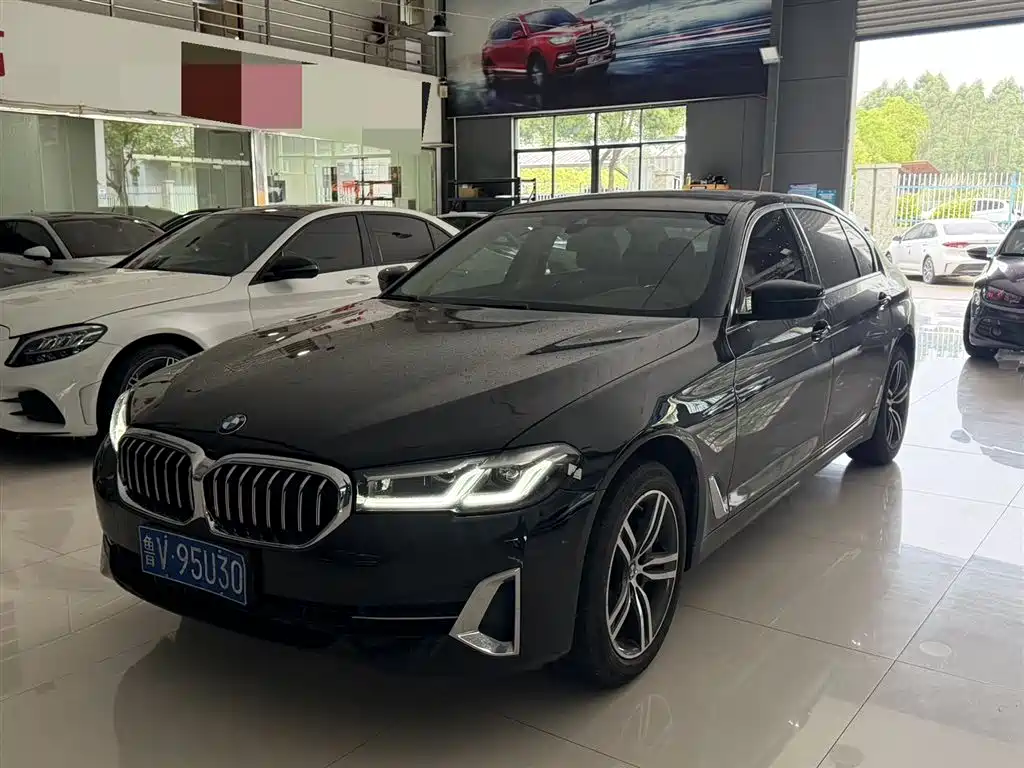 BMW BMW 5 Series 2022 Facelift 530Li Leading Luxury Package 2022