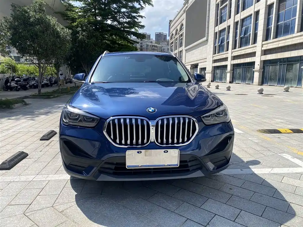 BMW BMW X1 2022 sDrive20Li Fashion Edition 2021 - thumbnail 2