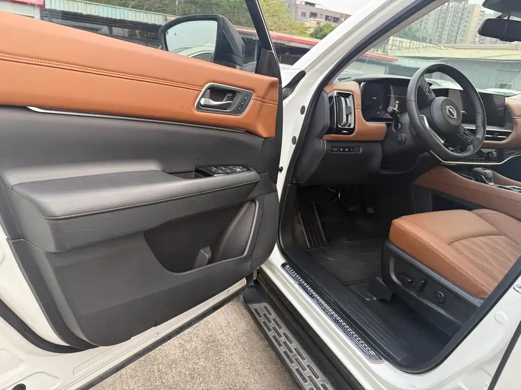 Nissan Pathfinder 2024 380VC-TURBO AWD Zhizun Edition 6-Seater 2024 - thumbnail 4