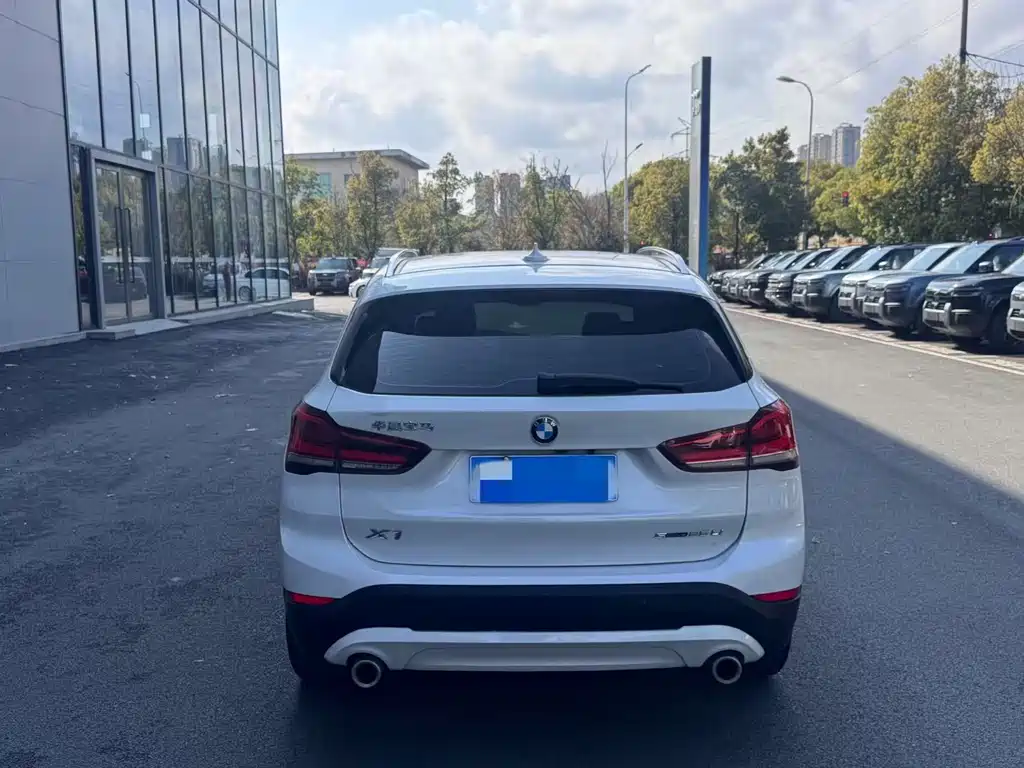 BMW BMW X1 2021 sDrive25Li Leading Edition 2020 - thumbnail 16