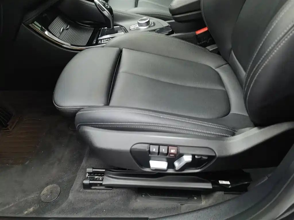 BMW BMW X1 2021 sDrive20Li Exclusive Edition 2020 - thumbnail 20