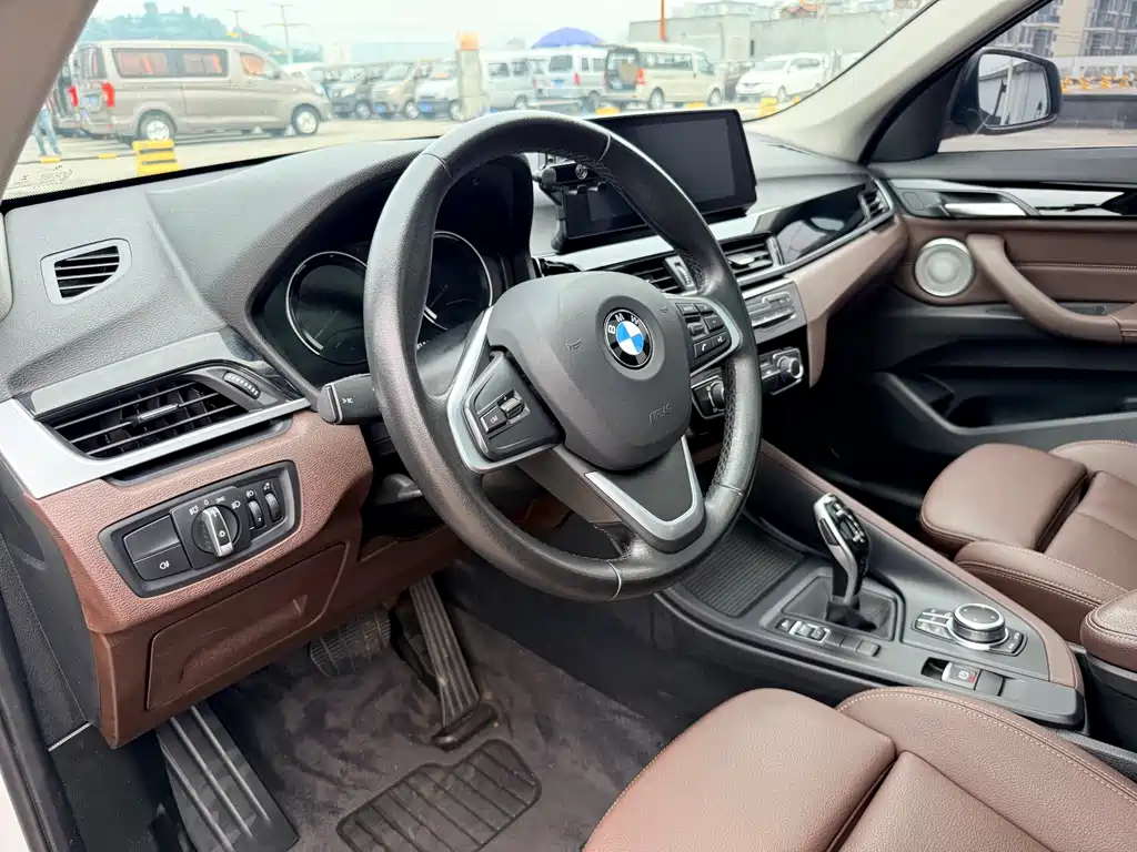 BMW BMW X1 2021 sDrive20Li Fashion Edition 2021 - thumbnail 19