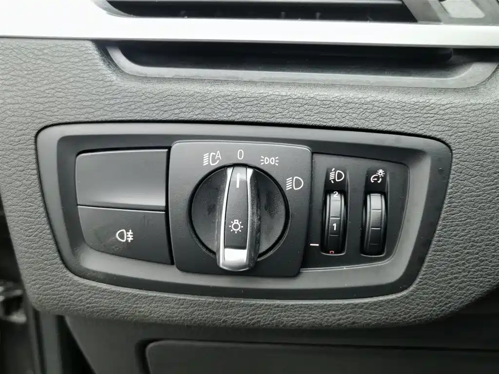 BMW BMW X1 2021 sDrive20Li Exclusive Edition 2020 - thumbnail 21