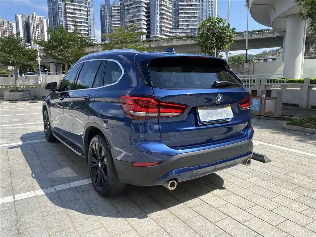 BMW BMW X1 2022 sDrive20Li Fashion Edition 2021 - thumbnail 7