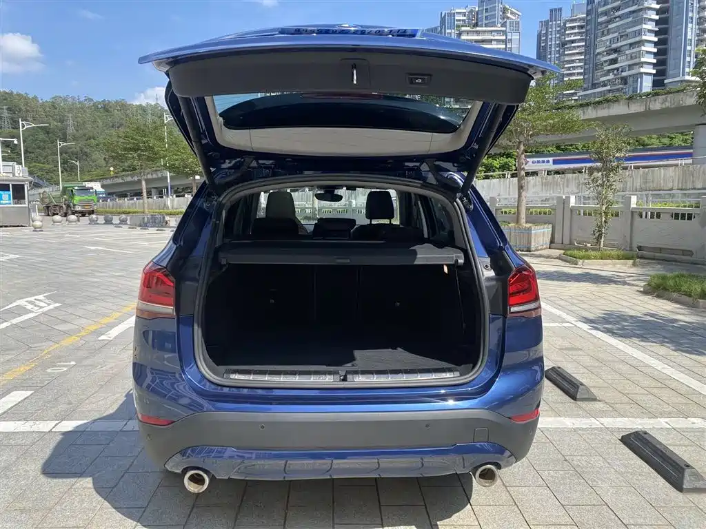 BMW BMW X1 2022 sDrive20Li Fashion Edition 2021 - thumbnail 8