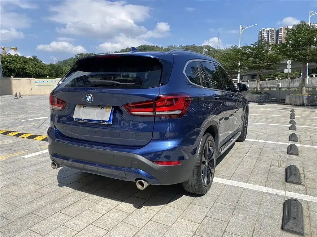 BMW BMW X1 2022 sDrive20Li Fashion Edition 2021 - thumbnail 9