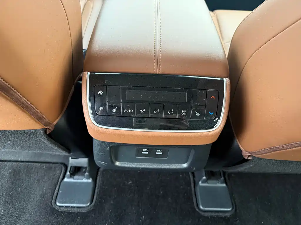 Nissan Pathfinder 2024 380VC-TURBO AWD Zhizun Edition 6-Seater 2024 - thumbnail 11