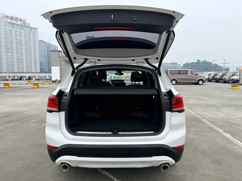 BMW BMW X1 2021 sDrive20Li Fashion Edition 2021 - thumbnail 23