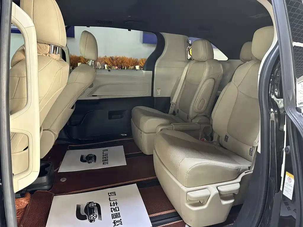 Toyota Sienna 2023 2.5L Hybrid Luxury Edition 2022 - thumbnail 5