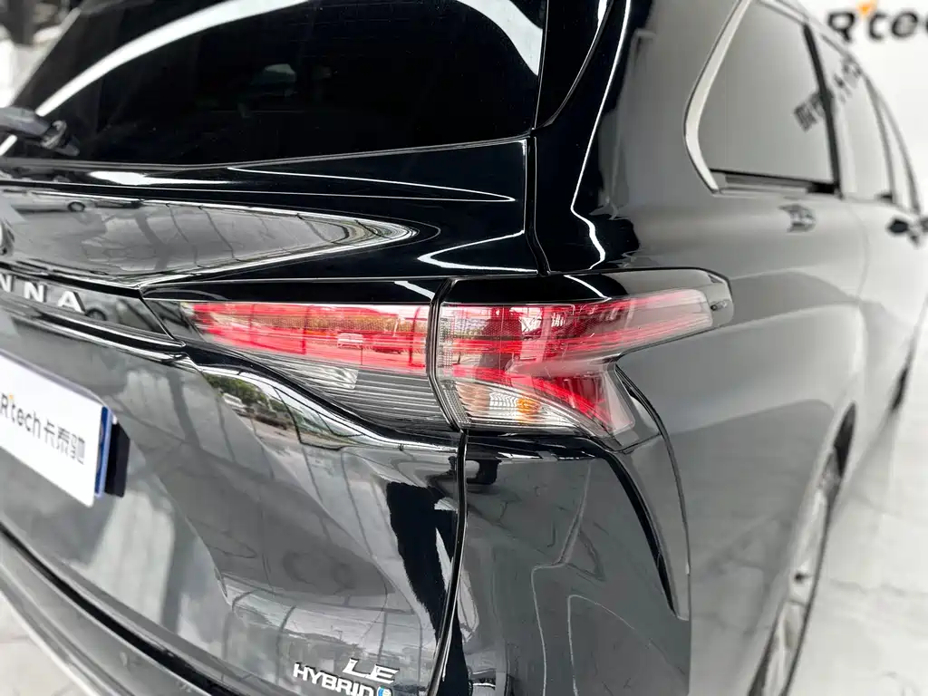 Toyota Sienna 2023 2.5L Hybrid Comfort Edition 2022 - thumbnail 27