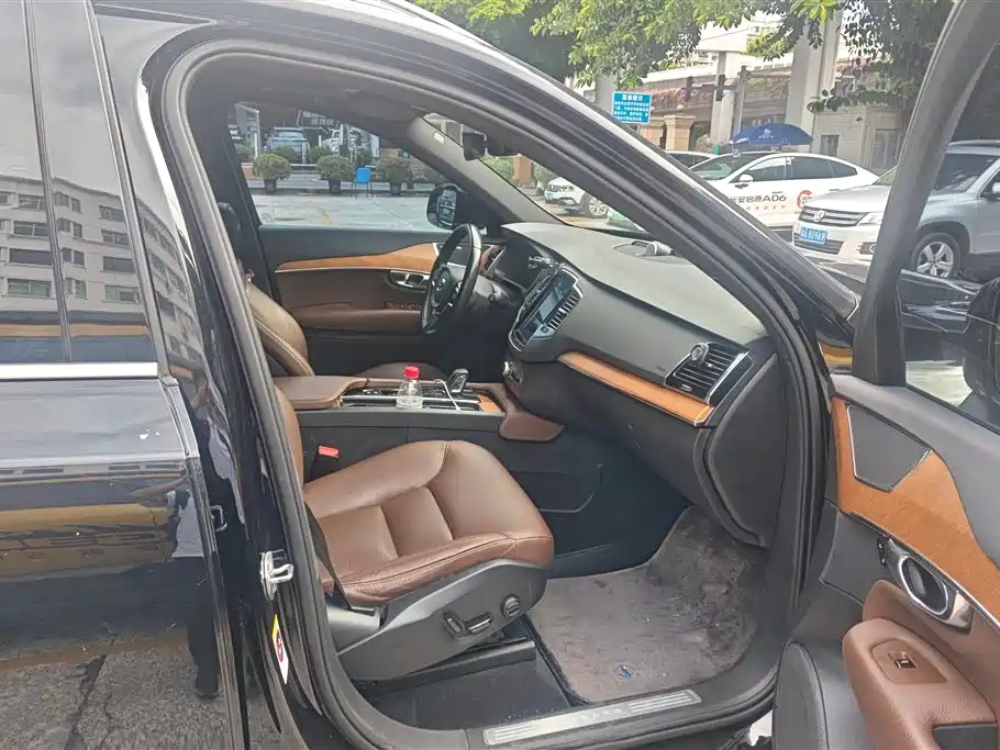 Volvo Volvo XC90 2021 B6 Intelligent Luxury 7-seater 2020 - thumbnail 8