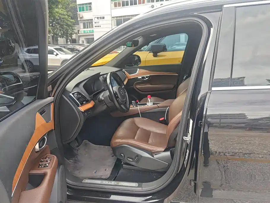 Volvo Volvo XC90 2021 B6 Intelligent Luxury 7-seater 2020 - thumbnail 9