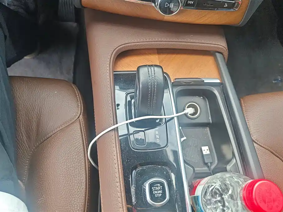 Volvo Volvo XC90 2021 B6 Intelligent Luxury 7-seater 2020 - thumbnail 16