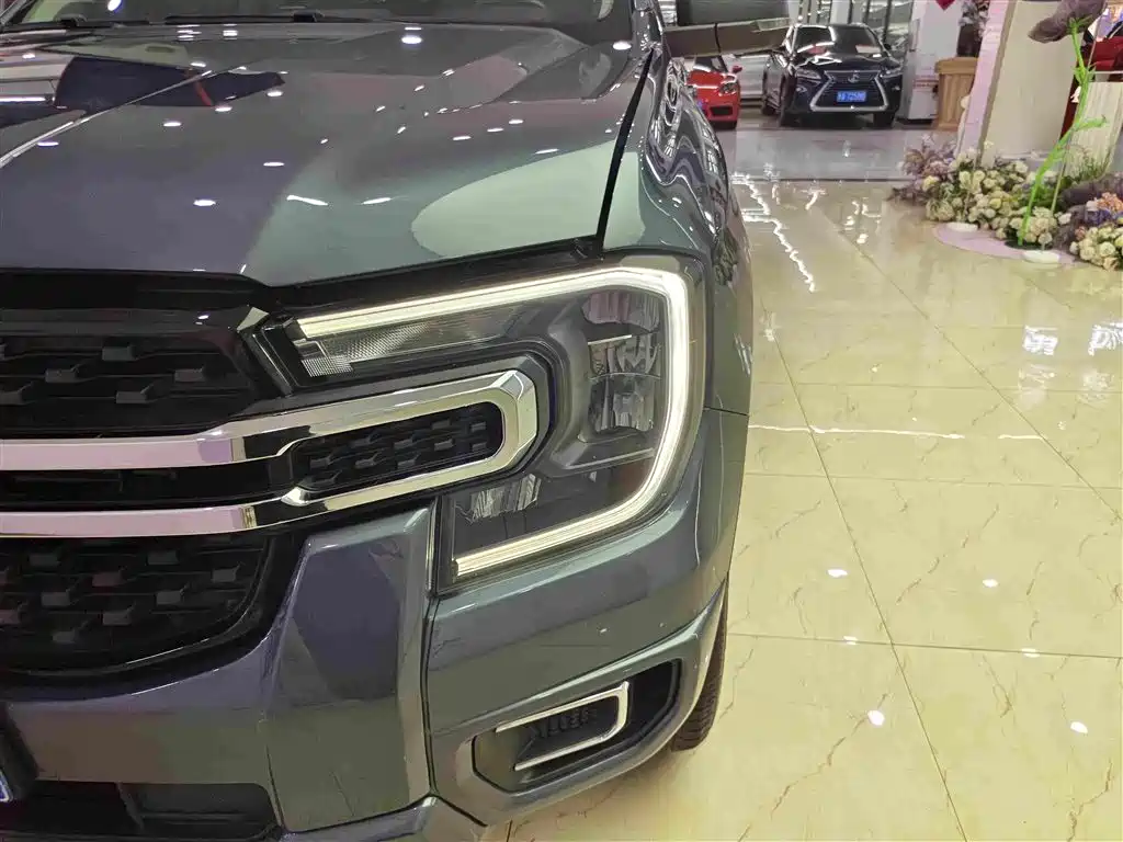 Ford Ranger 2023 Explorer AWD Gasoline 2024 - thumbnail 9