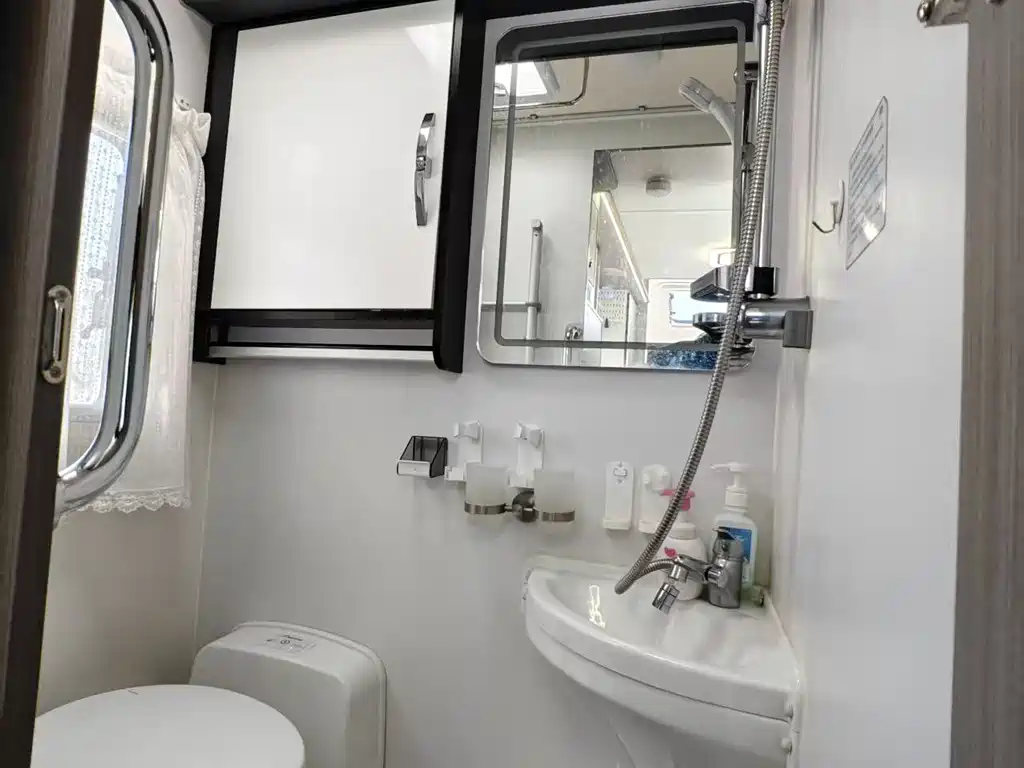 Iveco Iveco Daily 2021 3.0T Automatic SuperRider Long Axle Short Suspension High Roof Side Hinged Door F1C 2023 - thumbnail 8