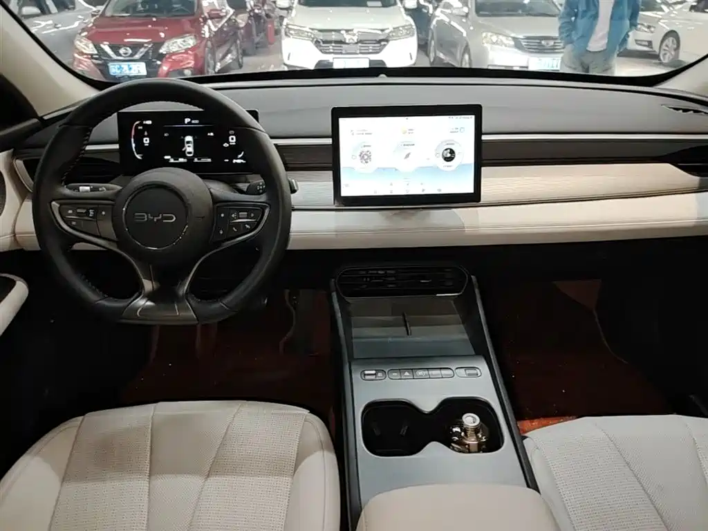 BYD Seal 05 DM-i 2026款 DM-i 128KM Luxury Edition 2025 - thumbnail 9