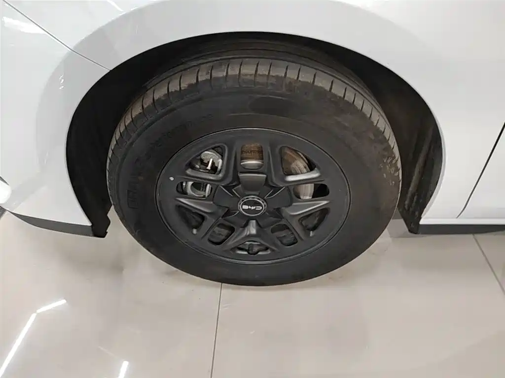 BYD Seal 05 DM-i 2026款 DM-i 128KM Luxury Edition 2025 - thumbnail 25